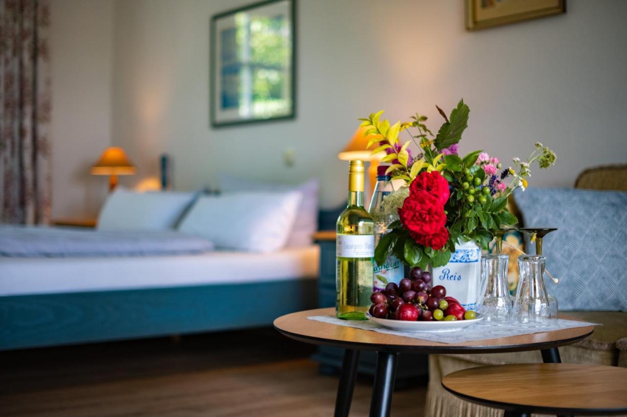 Landhotel Rosenhof Quetzin Buitenkant foto